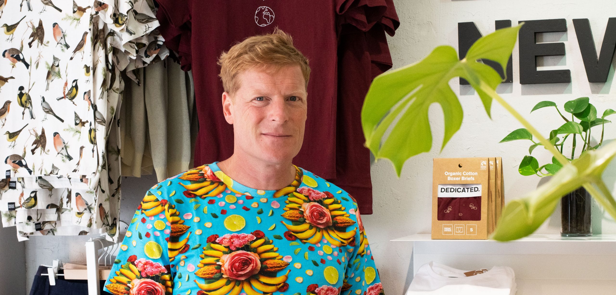 Modeföretaget Dedicated: ”Det vita guldet är inte alltid gyllene”