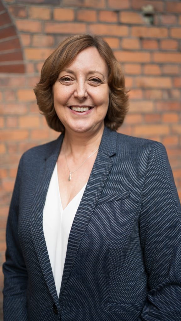 Porträtt och pressbild på Cecilia Ceder, VD för Fairtrade Sverige AB